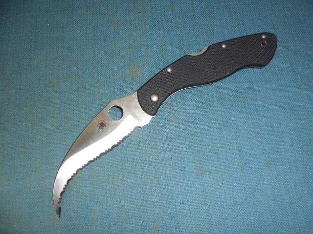 Scarce Spyderco Civilian Folding Knife S/n 03346 — image 4