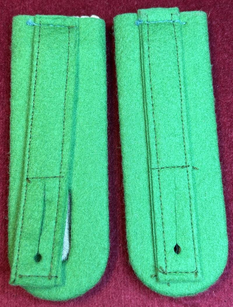 3rd Reich Polizei Schulterklappen für ein Revierleutnant der Schutzpolizei — image 3