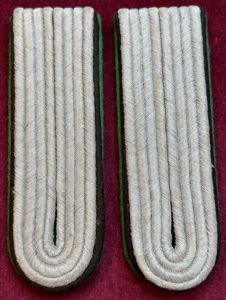 3rd Reich Polizei Schulterklappen für ein Revierleutnant der Schutzpolizei