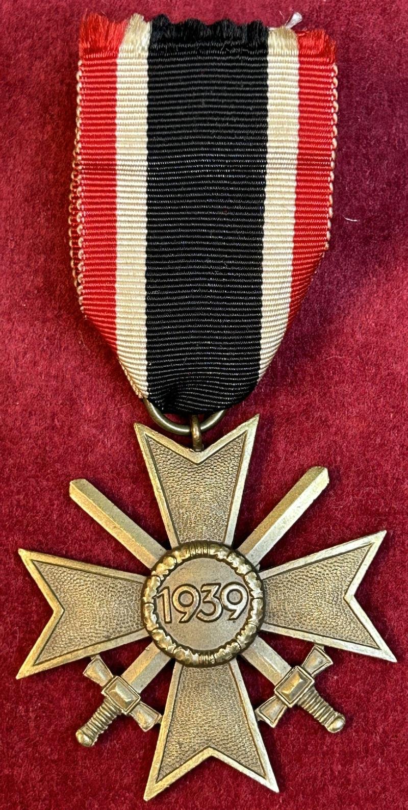 3rd Reich Kriegsverdienstkreuz mit Schwertern 2. Klasse, 1939 — image 2