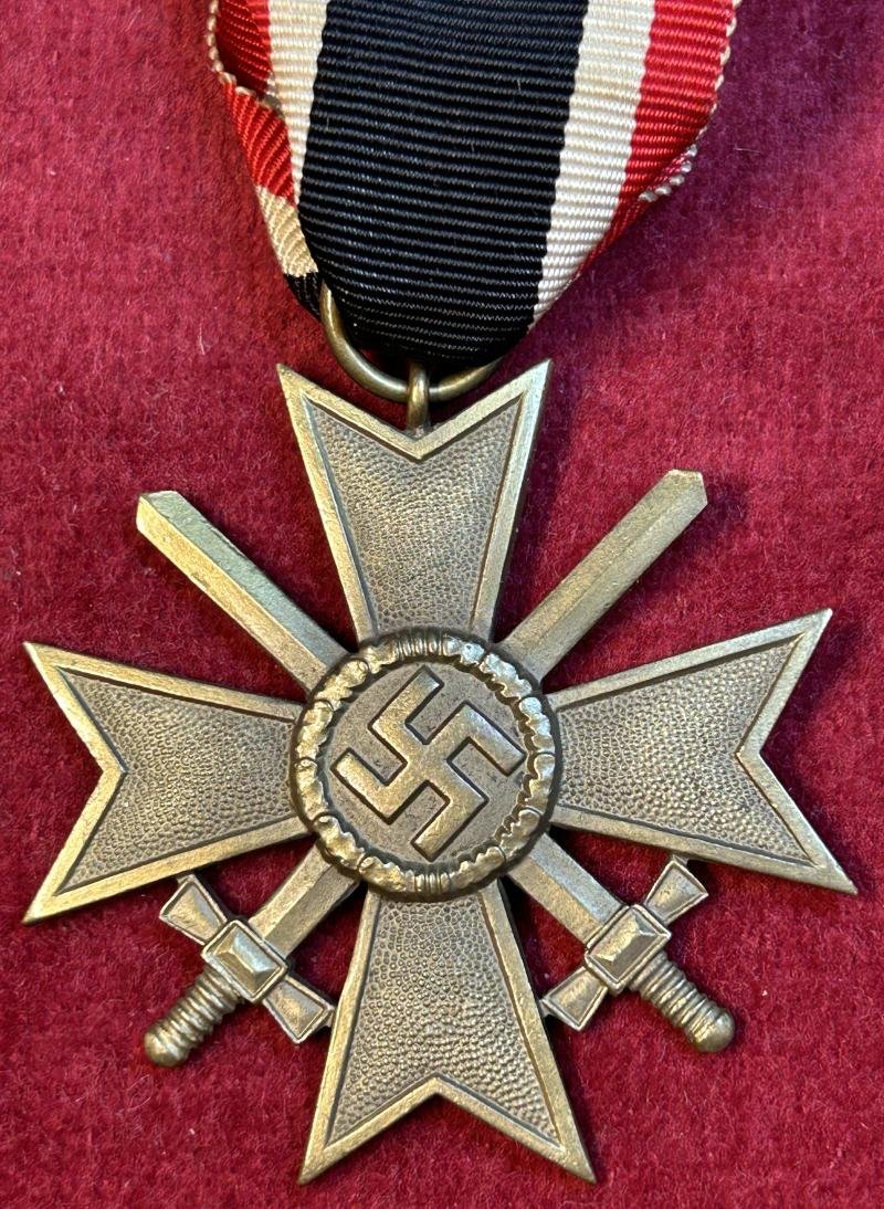 3rd Reich Kriegsverdienstkreuz mit Schwertern 2. Klasse, 1939 — image 3