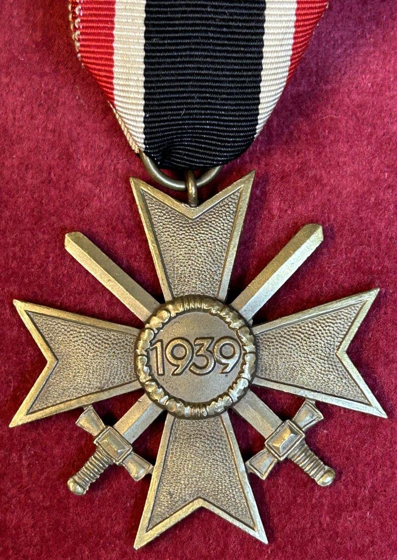 3rd Reich Kriegsverdienstkreuz mit Schwertern 2. Klasse, 1939 — image 4
