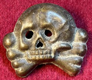 3rd Reich Totenkopf für eine (Schirmm-)Mützen der 5. Kavallerie-Regiment