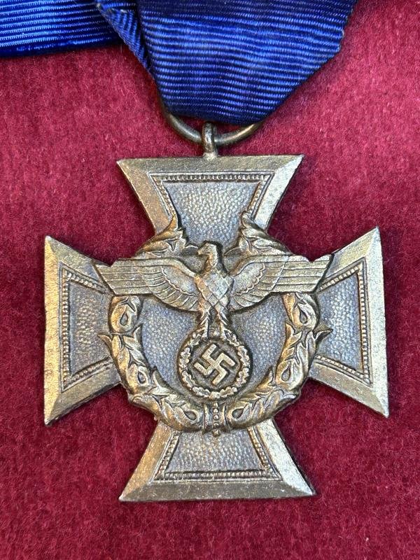 3rd Reich Zollgrenzschutz-Ehrenzeichen in Etui — image 2