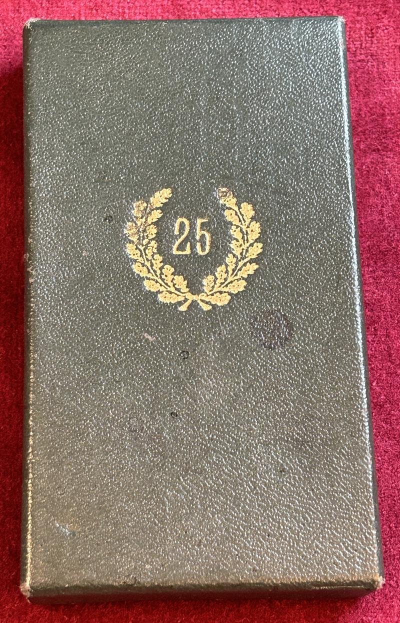 3rd Reich Zollgrenzschutz-Ehrenzeichen in Etui — image 4