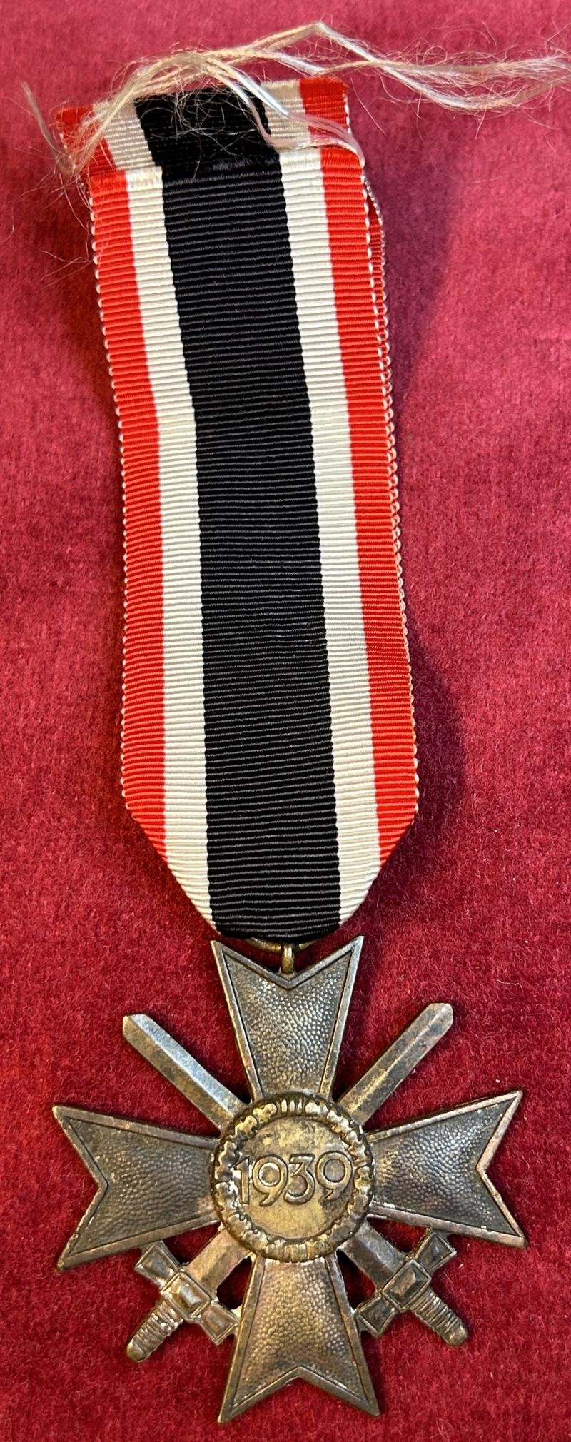 3rd Reich Kriegsverdienstkreuz mit Schwertern 2. Klasse, 1939 — image 2