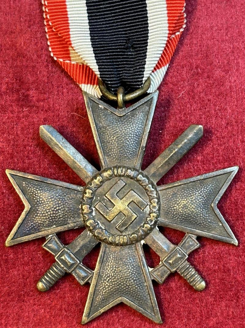 3rd Reich Kriegsverdienstkreuz mit Schwertern 2. Klasse, 1939 — image 3