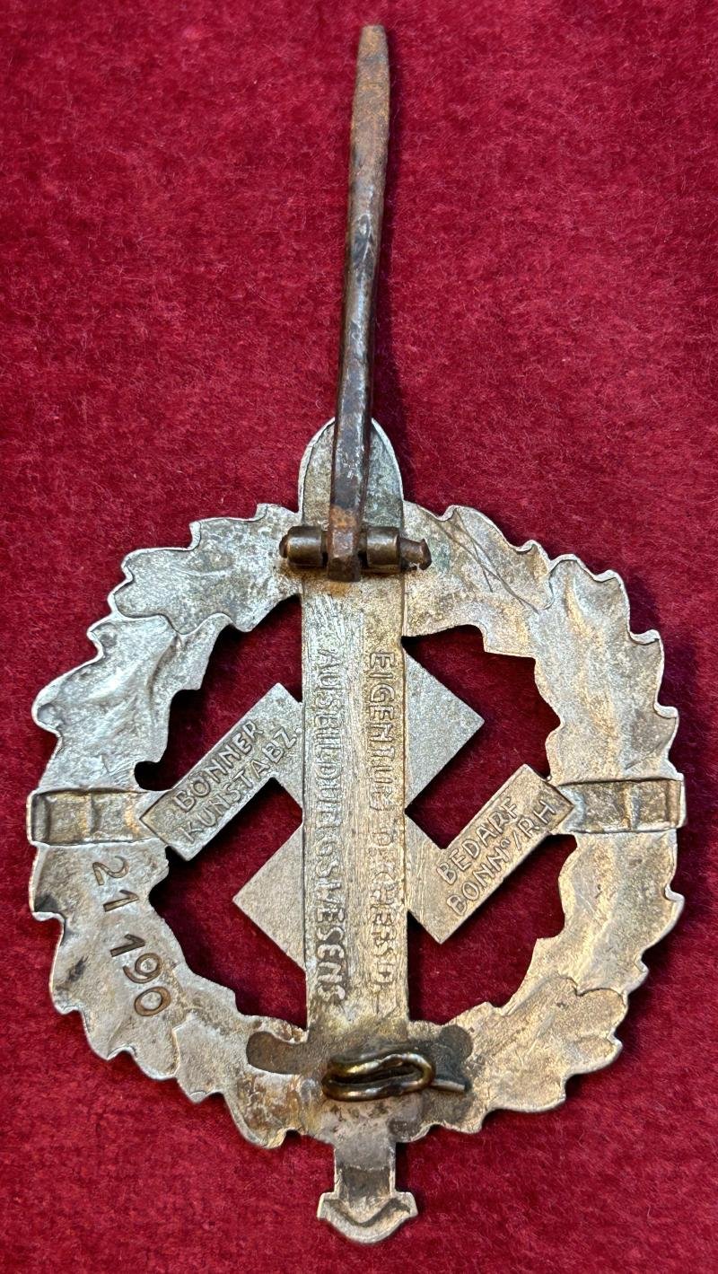 3rd Reich SA sportabzeichen in Silber 1. Modell (Bönner) — image 3