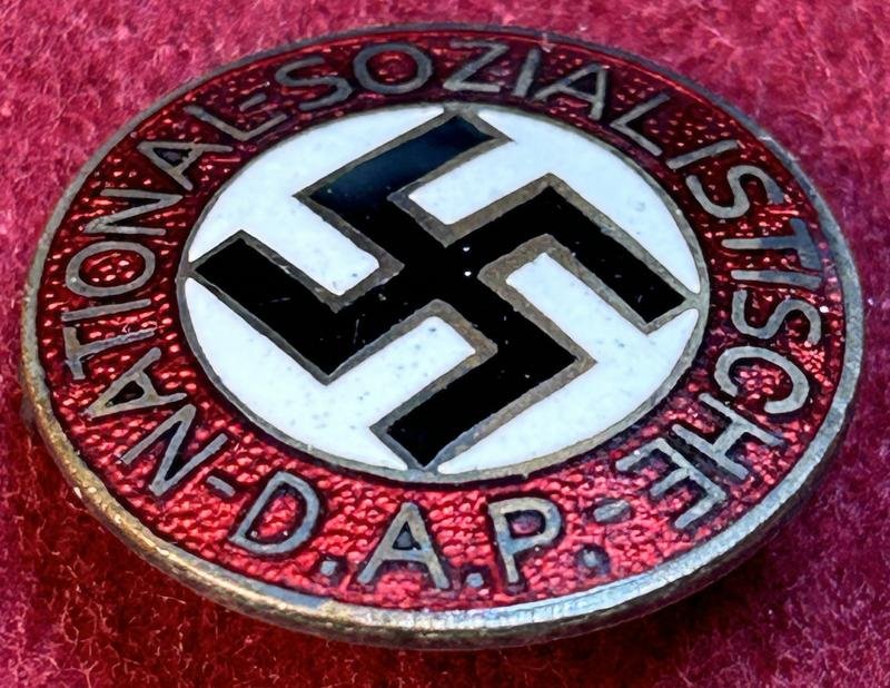 3rd Reich NSDAP Parteiabzeichen (M1/34) — image 2