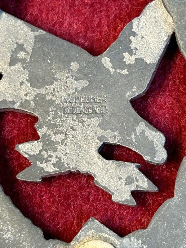 3rd Reich Fliegerschützenabzeichen der Luftwaffe mit Blitzbündel (Deumer) — image 3