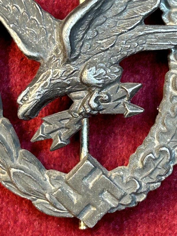 3rd Reich Fliegerschützenabzeichen der Luftwaffe mit Blitzbündel (Deumer) — image 5