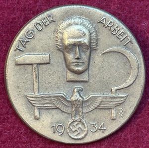 3rd Reich DAF Tag der Arbeit 1934 abzeichen
