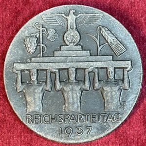 3rd Reich NSDAP Reichsparteitag 1937 abzeichen