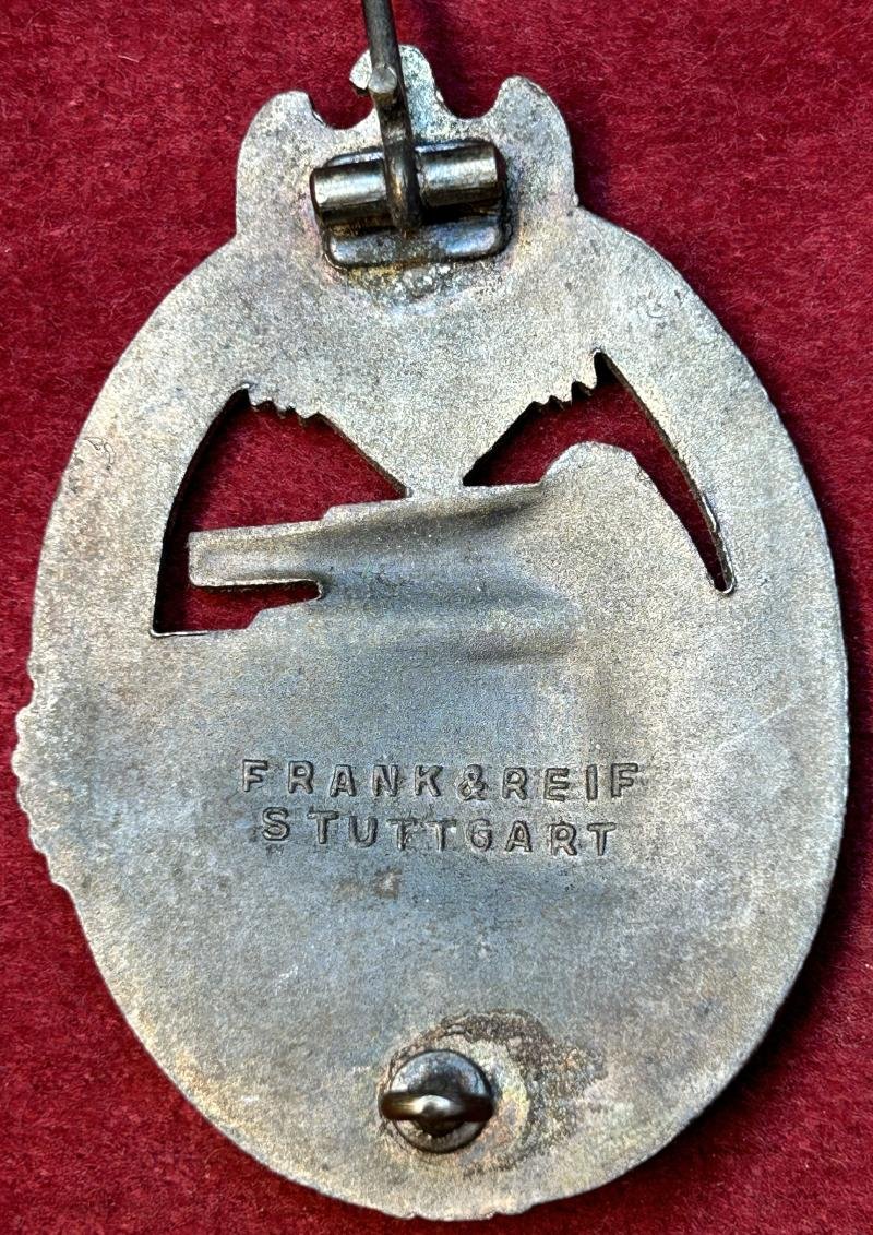 3rd Reich Panzerkampfabzeichen Halbhohl in Bronze (Frank & Reif) — image 3