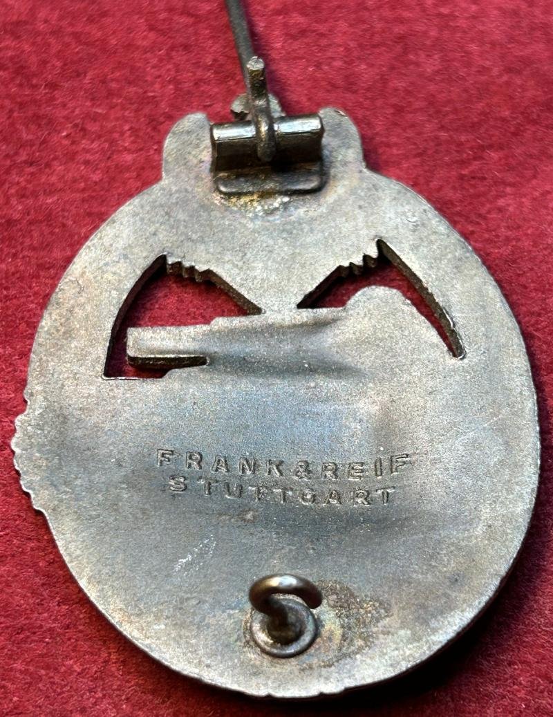 3rd Reich Panzerkampfabzeichen Halbhohl in Bronze (Frank & Reif) — image 4