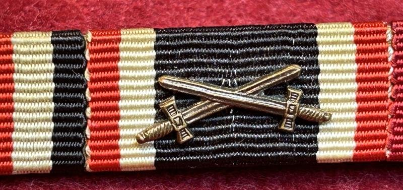 BRD Feldspange 1957 form 4 medaillen mit auflagen — image 4