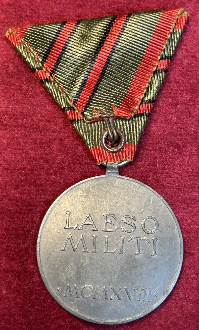 Österreich-Ungarn Verwundetenmedaille (zwei Verwundungen) — image 2