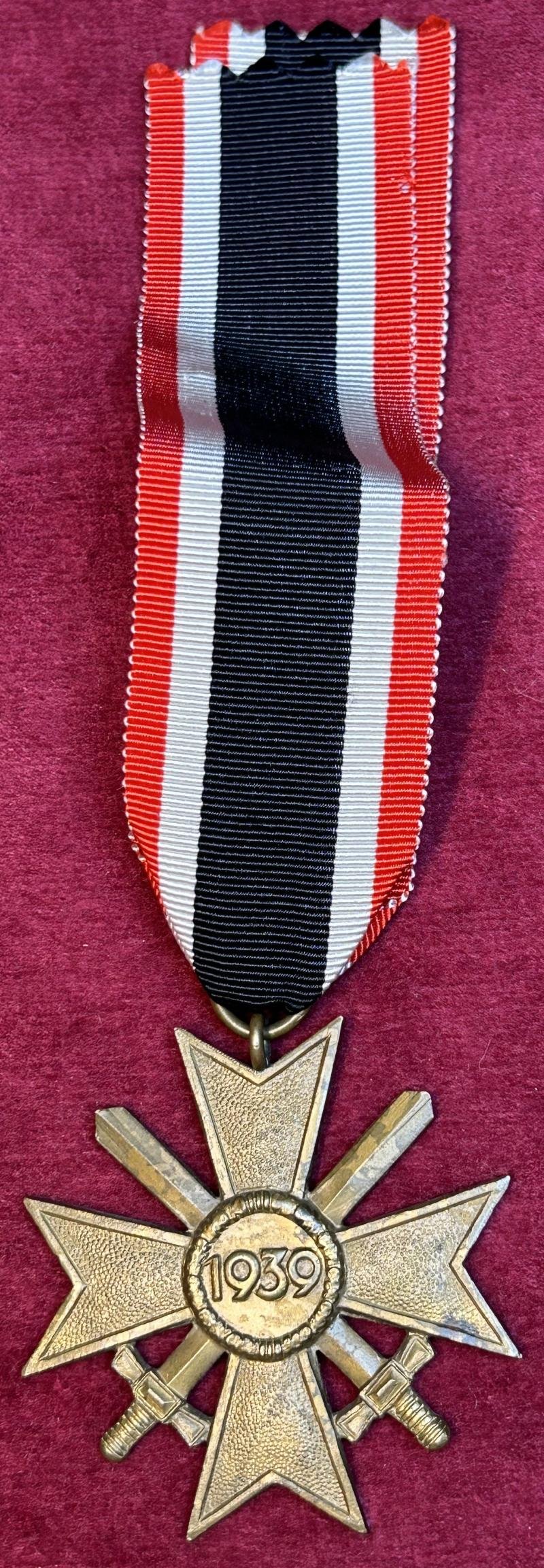 3rd Reich Kriegsverdienstkreuz mit Schwertern 2. Klasse, 1939 — image 2