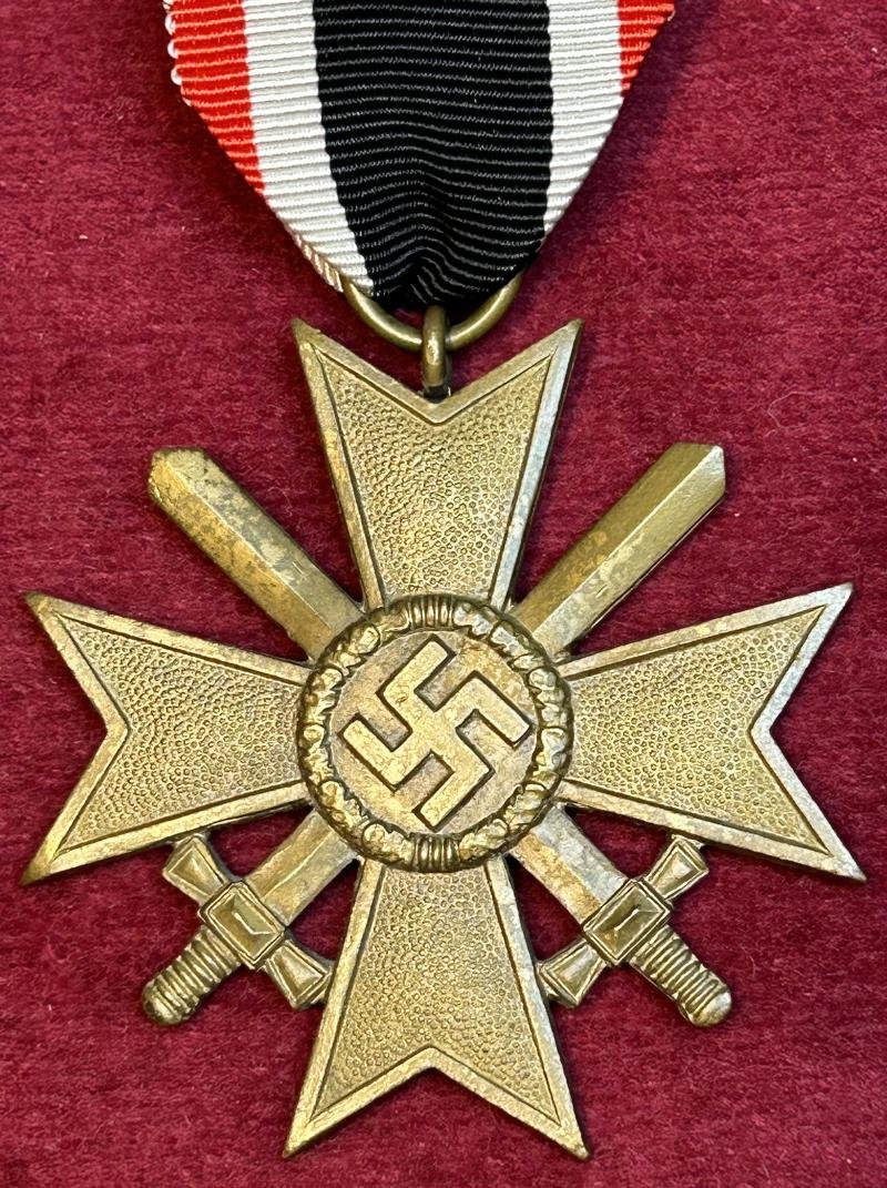 3rd Reich Kriegsverdienstkreuz mit Schwertern 2. Klasse, 1939 — image 3