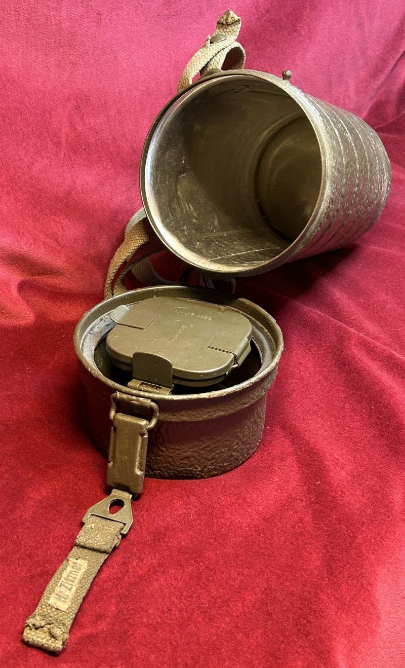 BRD Bundeswehr Büchse für die GM-54 Gasmaske — image 2