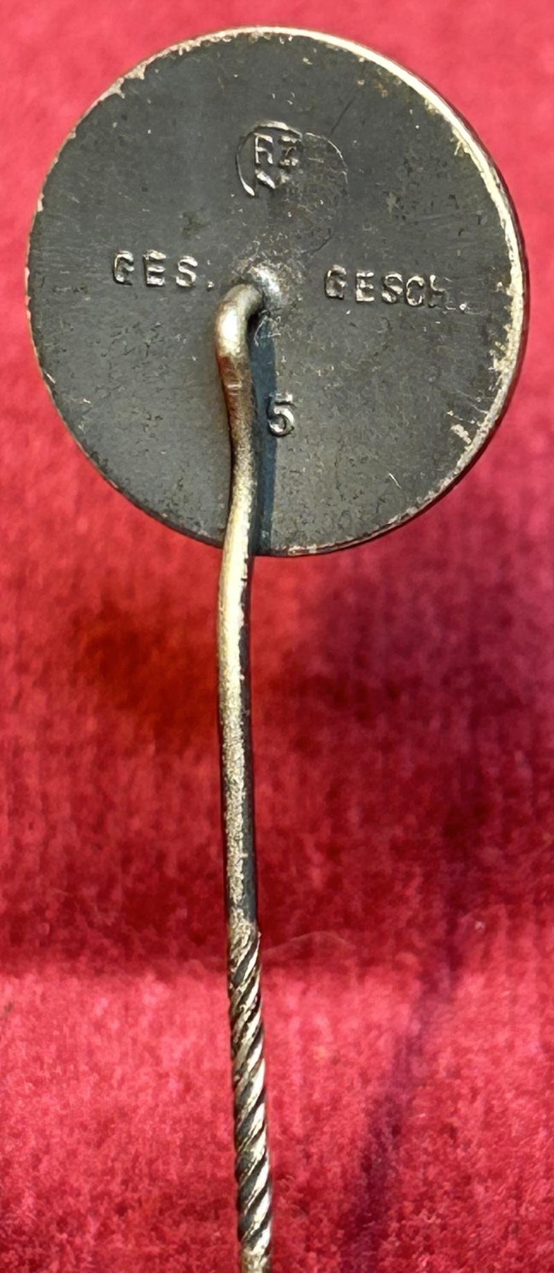 3rd Reich NSV mitgliedsabzeichen — image 3