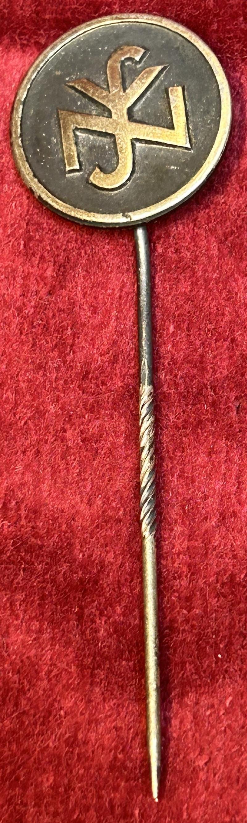 3rd Reich NSV mitgliedsabzeichen — image 5