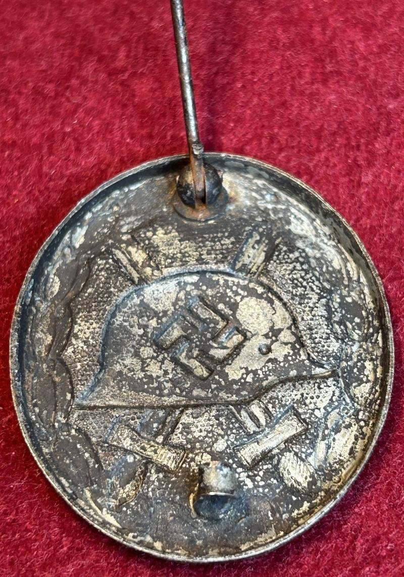 3rd Reich Verwundetenabzeichen 1939 in schwarz (93) — image 3