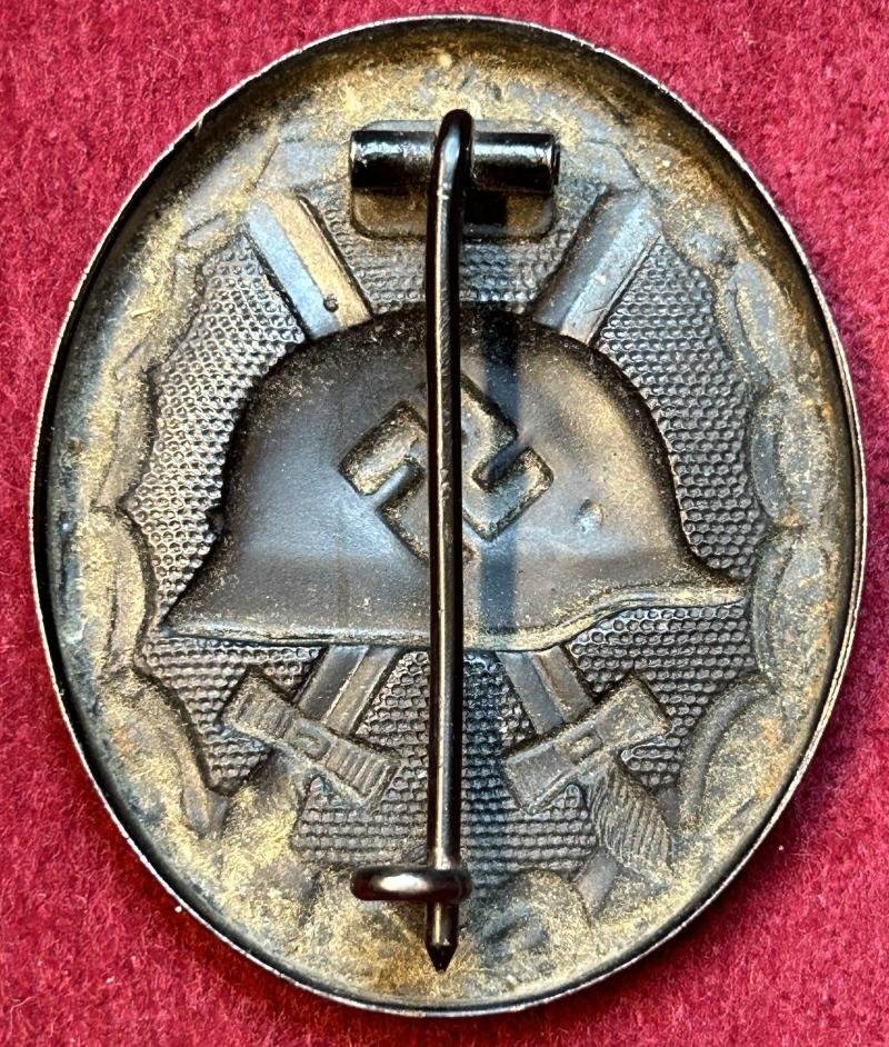 3rd Reich Verwundetenabzeichen 1939 in schwarz — image 3