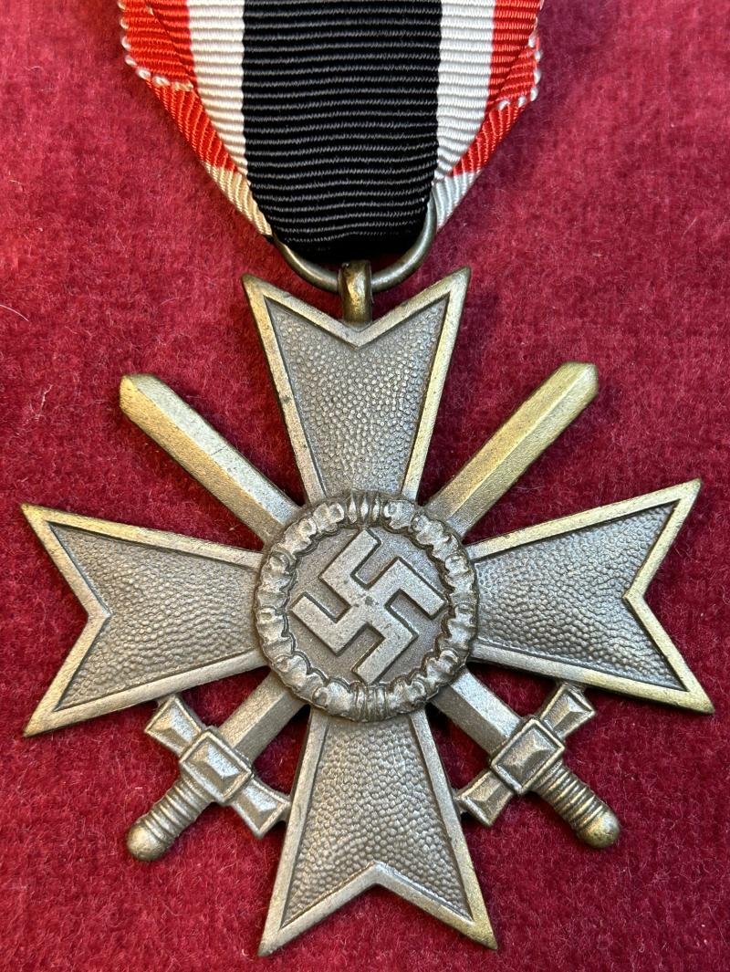 3rd Reich Kriegsverdienstkreuz mit Schwertern 2. Klasse, 1939 — image 3