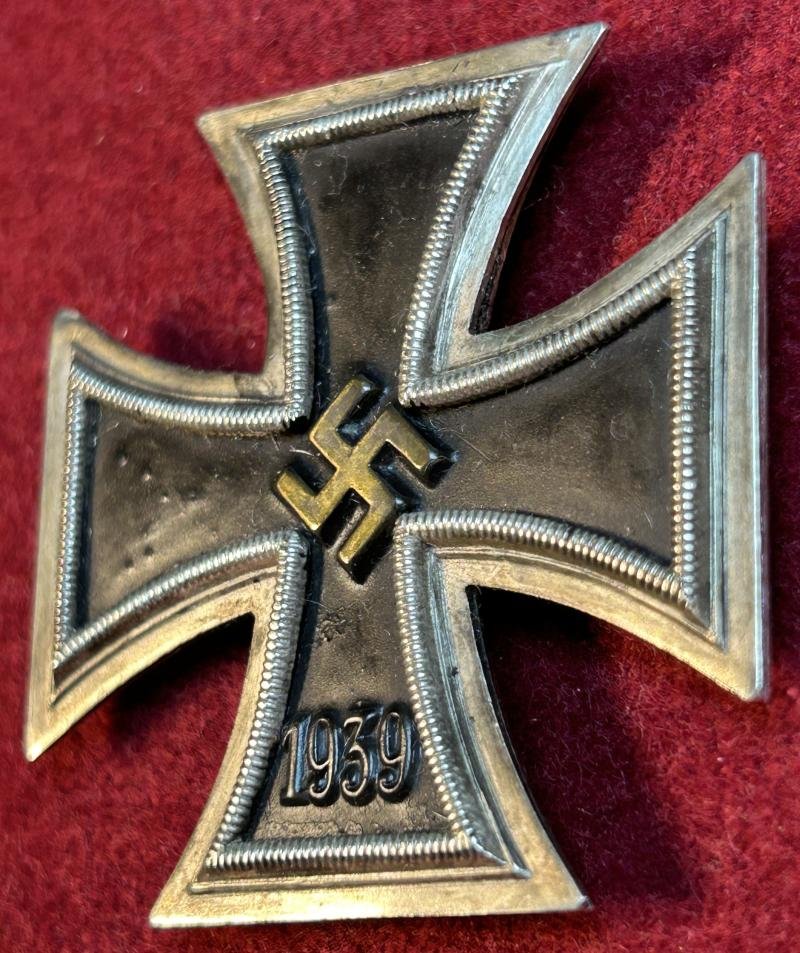 3rd Reich Eisernes Kreuz 1. Klasse 1939 (Attr. Steinhauer & Lück) — image 2