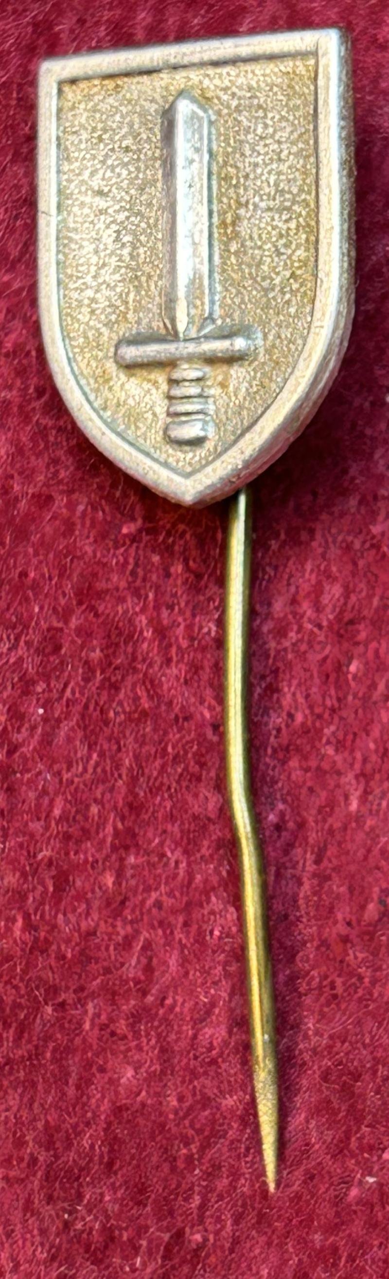 3rd Reich 215. Infanterie-Division Truppenkennzeichen — image 3