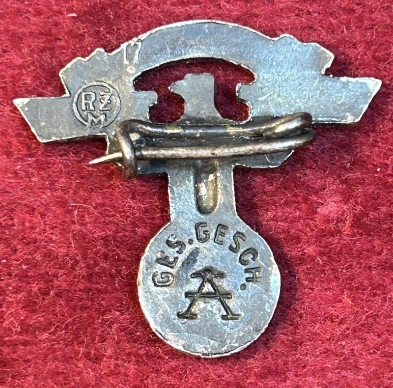 3rd Reich NSKK mitgliedsabzeichen (Assmann) — image 2