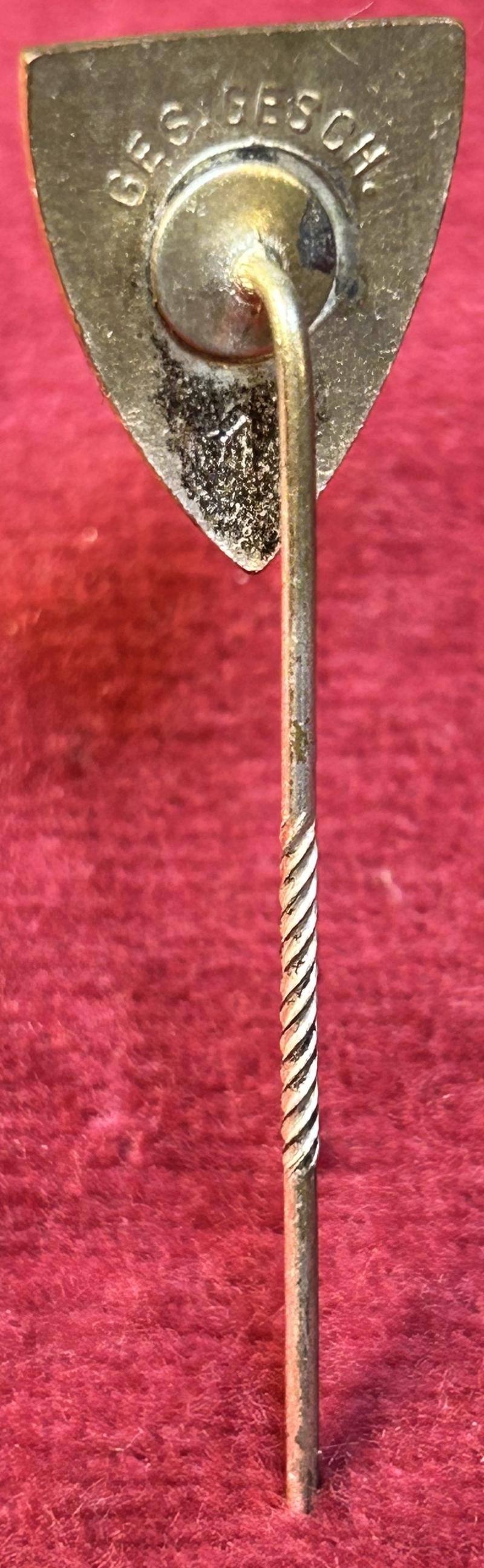 3rd Reich NSRKB mitgliedsabzeichen — image 2