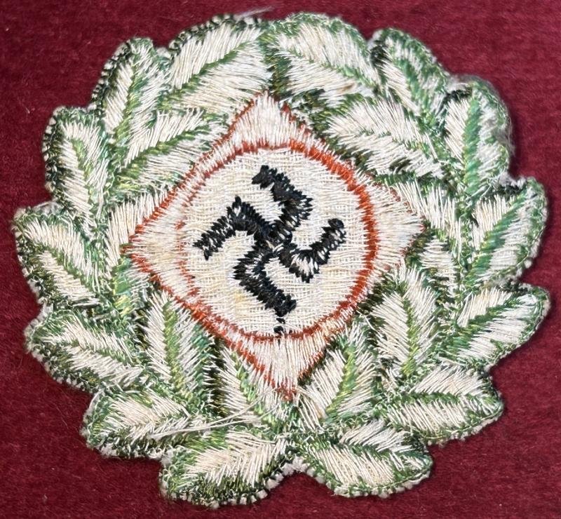 3rd Reich Patriotischen Stickerei mit Hakenkreuz — image 2