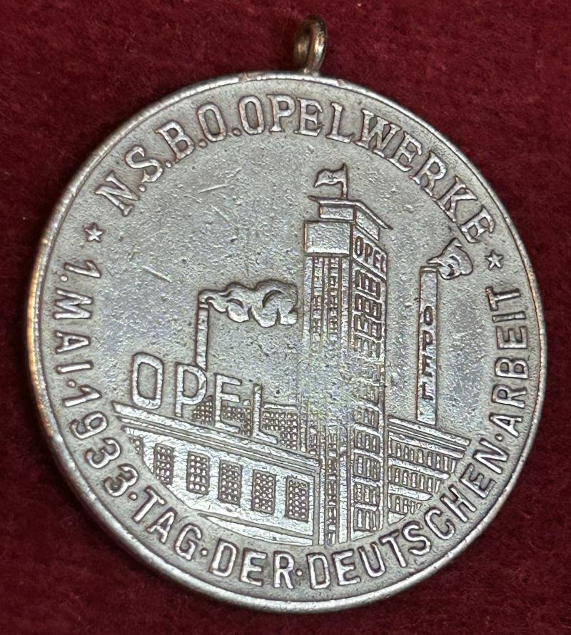 3rd Reich NSBO Gedenkmünze Tag der Arbeit 1933 — image 3