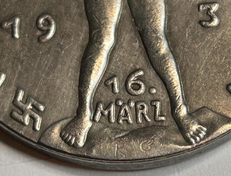 3rd Reich Silbermedaille Wehrwille Wehrpflicht-Einberufung 1935 (Goetz) — image 3