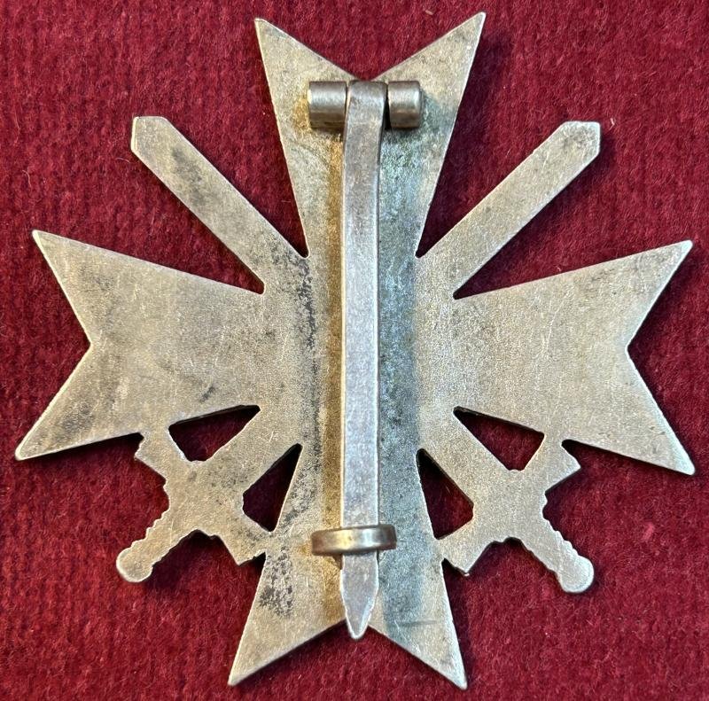 3rd Reich Kriegsverdienstkreuz mit Schwertern 1. Klasse 1939 (Bauer) — image 3