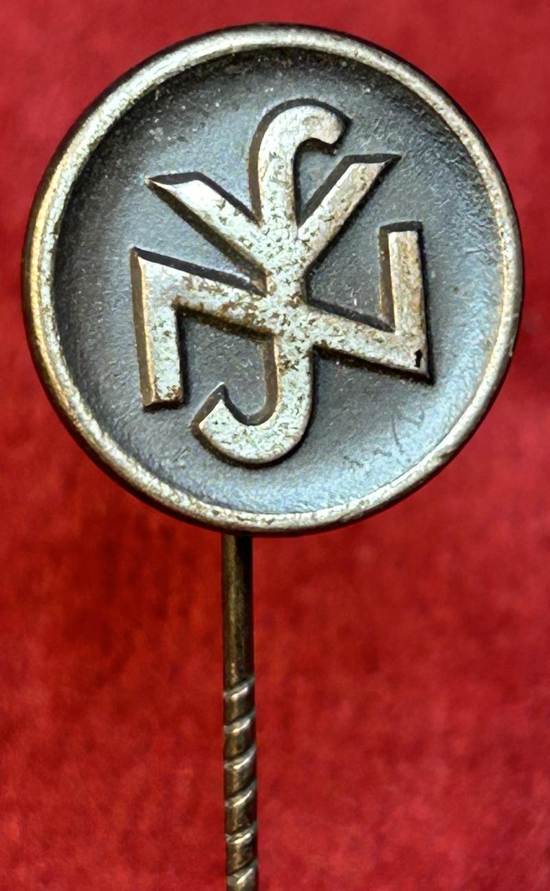 3rd Reich NSV mitgliedsabzeichen — image 3