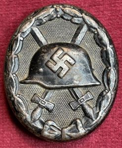 3rd Reich Verwundetenabzeichen 1939 in schwarz (3)