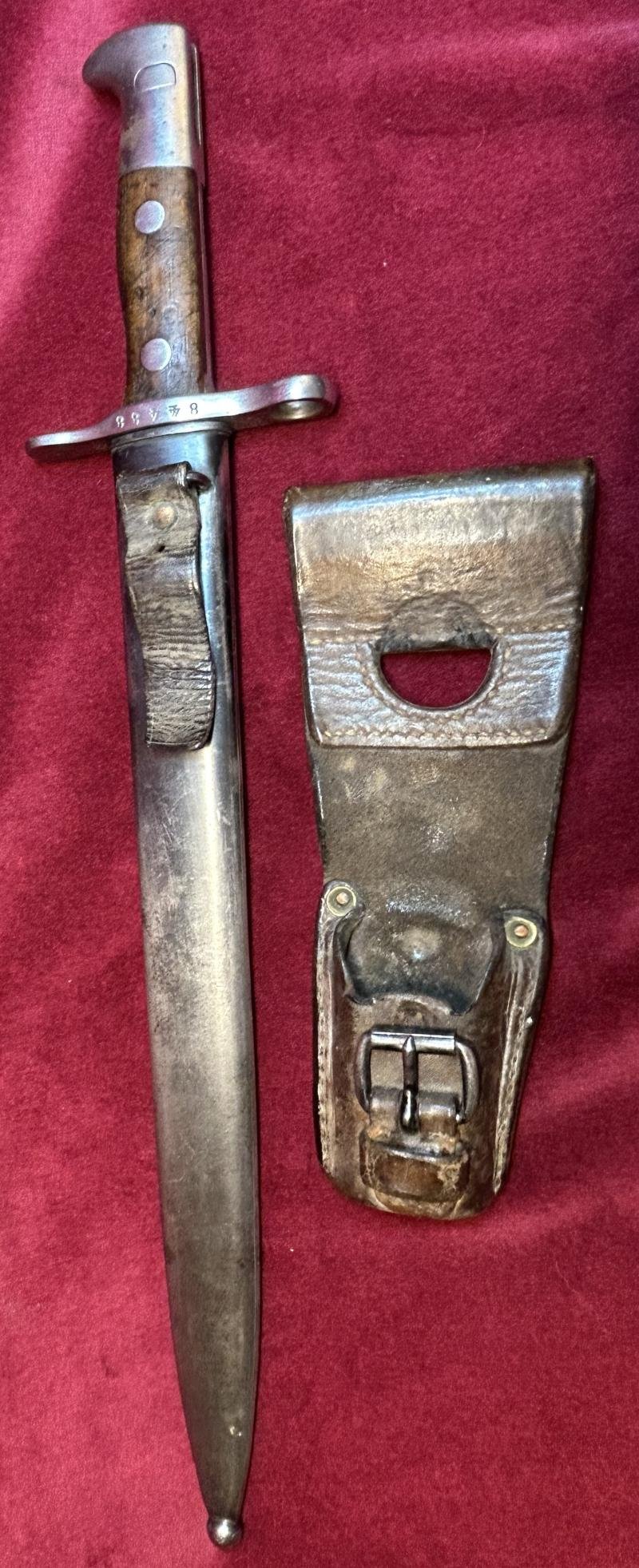 Swiss bayonet M1889/18 Waffenfabrik Neuhausen with frog — image 5