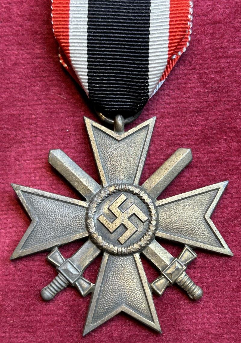 3rd Reich Kriegsverdienstkreuz mit Schwertern 2. Klasse, 1939 (15) mit Tüte — image 4