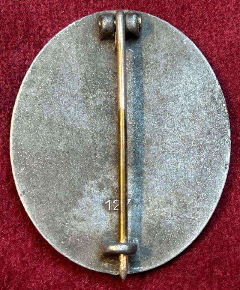 3rd Reich Verwundetenabzeichen 1939 in Silber (127) — image 2