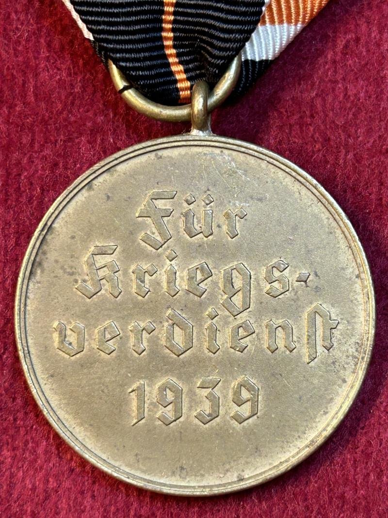 3rd Reich Kriegsverdienstmedaille 1939 — image 4
