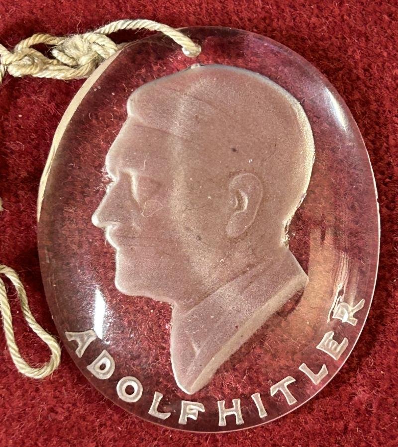 3rd Reich WhW Spendenabzeichen Adolf Hitler — image 2