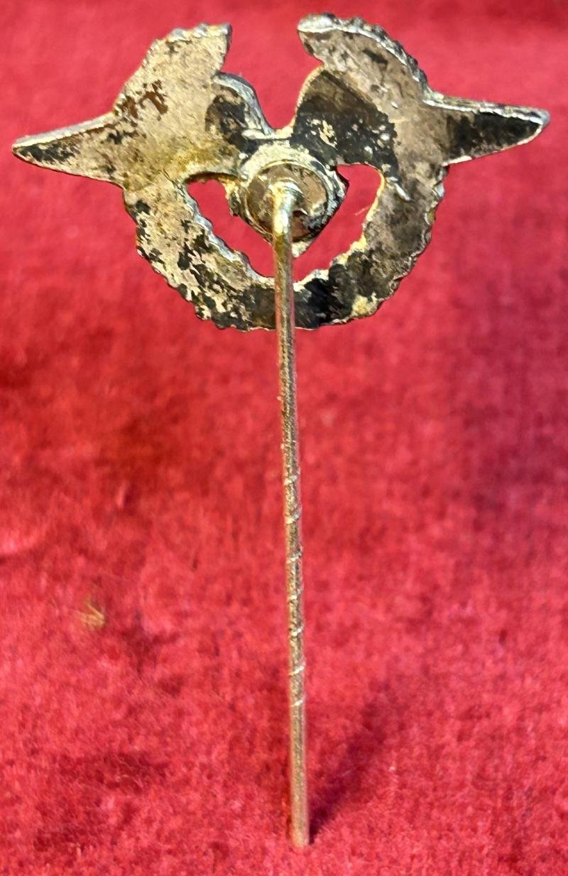 3rd Reich Mitgliedsabzeichen für Angestellte und Arbeiter der deutschen Wehrmacht Luftwaffe 2. form — image 2