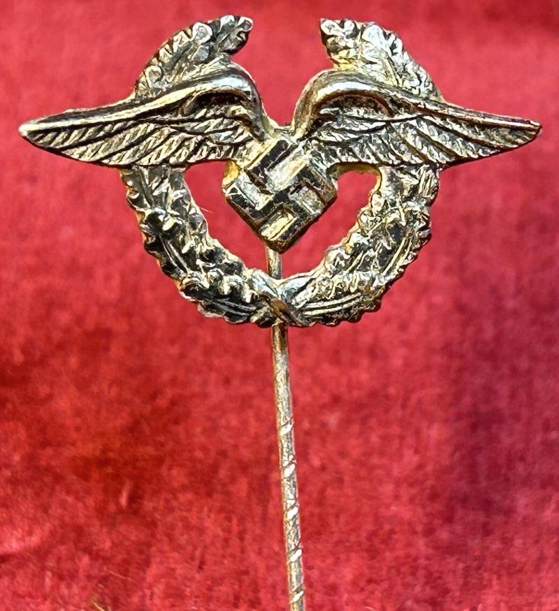 3rd Reich Mitgliedsabzeichen für Angestellte und Arbeiter der deutschen Wehrmacht Luftwaffe 2. form — image 3