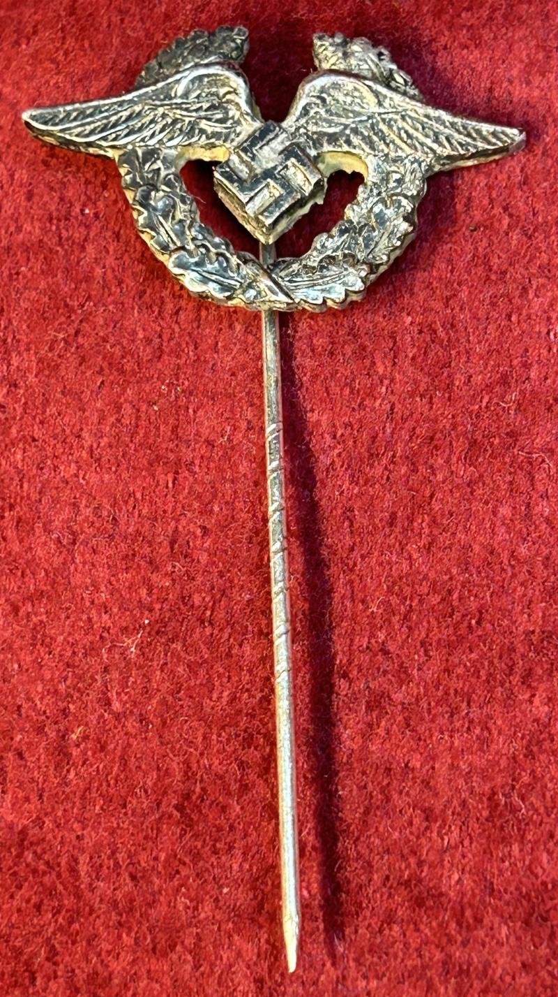 3rd Reich Mitgliedsabzeichen für Angestellte und Arbeiter der deutschen Wehrmacht Luftwaffe 2. form — image 5