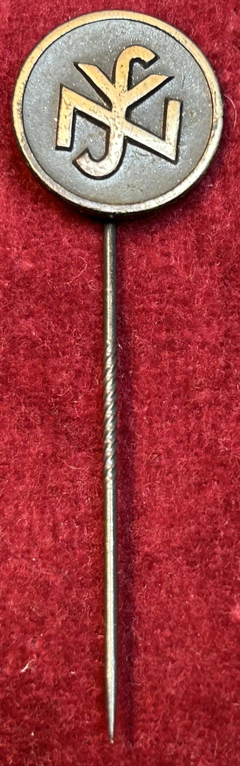 3rd Reich NSV mitgliedsabzeichen — image 5