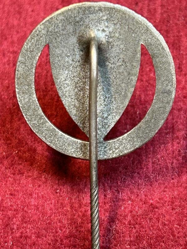 3rd Reich DRK Schiessauszeichnung in Silber 1.Form — image 4