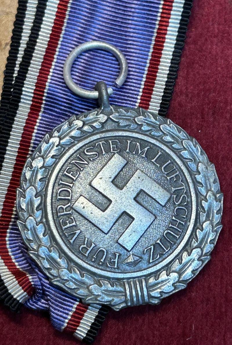 3rd Reich Luftschutz-Ehrenzeichen 2. klasse mit Tüte (Katz & Deyhle) — image 3